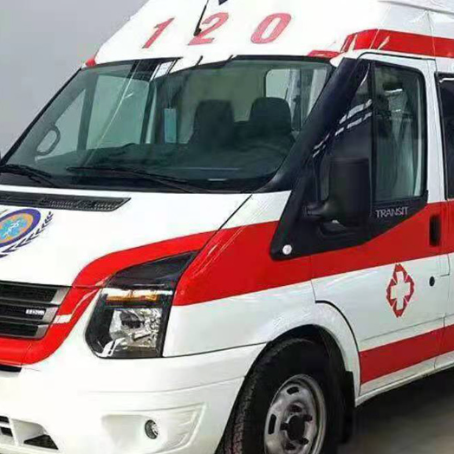 乌达非急救护送病人转院租赁救护车的优缺点对比